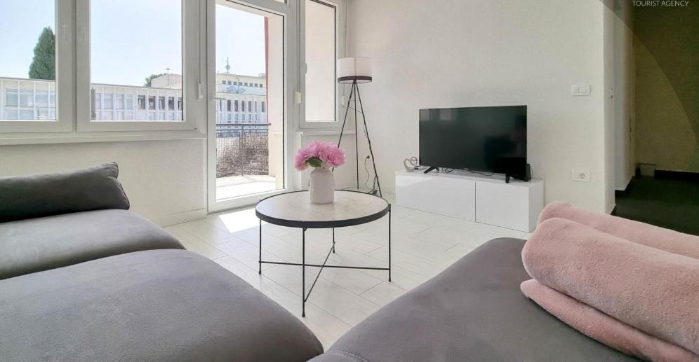 Bella Apartment Умаг Экстерьер фото
